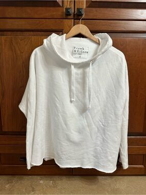 Frank & Eileen White Casual Hooded Sweatshirt